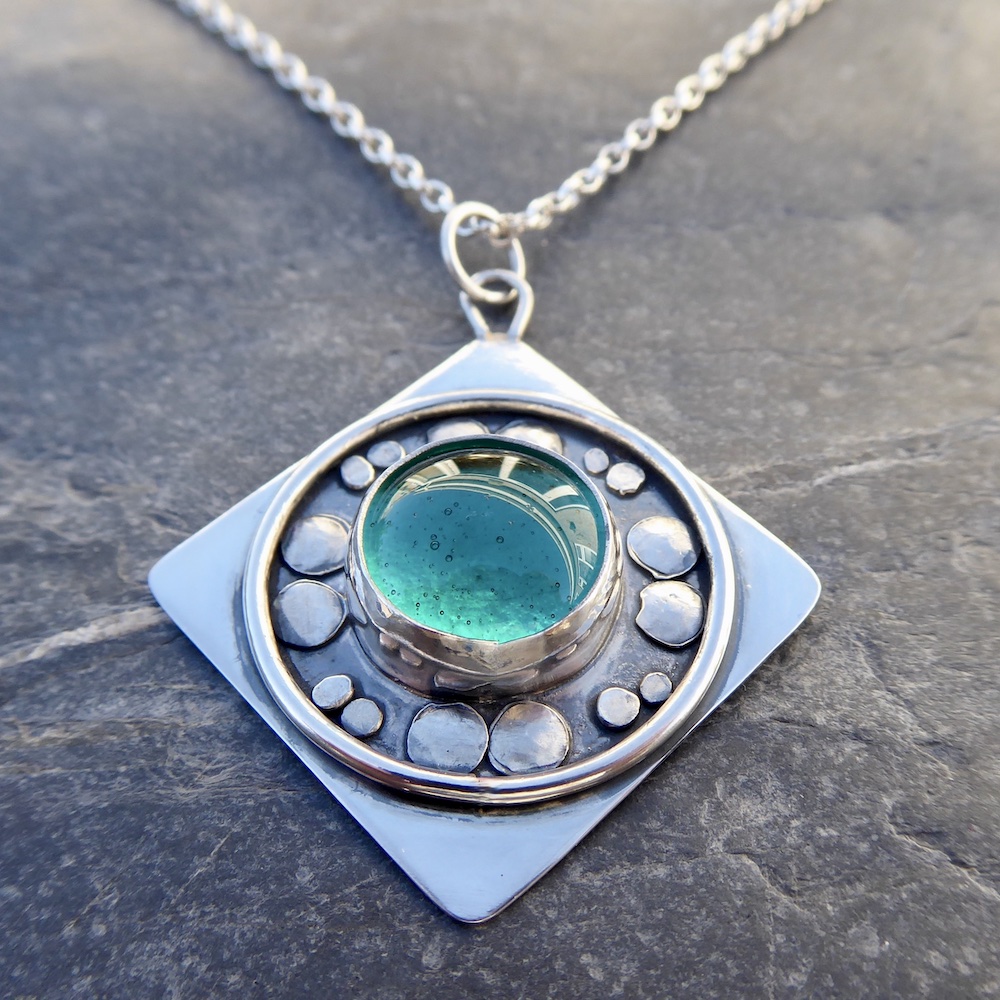 TealCirclePendantDecember2025