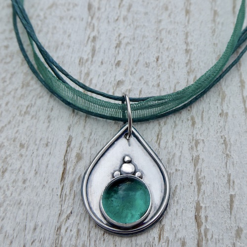 TealPendantRibbon